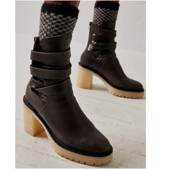 NEW Free People Jesse Cutout Ankle Boots Leather Sz 38 US 7.5 Brown - Picture 1 of 13